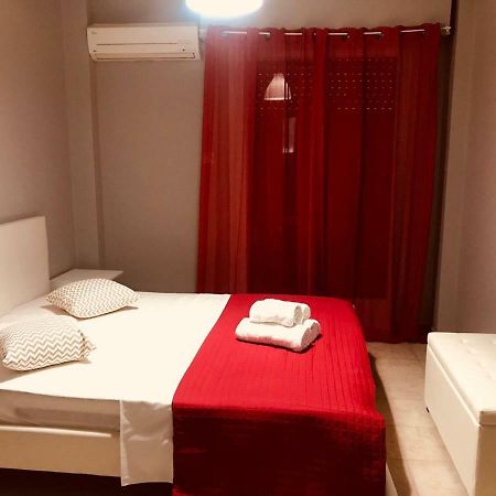 Merilyn Central Apartment เอเธนส์ ภายนอก รูปภาพ