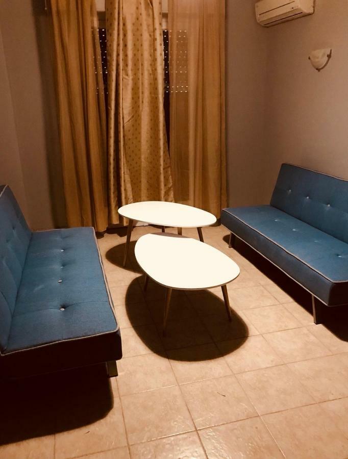 Merilyn Central Apartment เอเธนส์ ภายนอก รูปภาพ