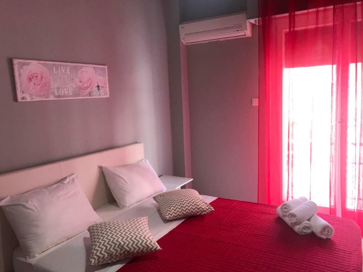 Merilyn Central Apartment เอเธนส์ ภายนอก รูปภาพ